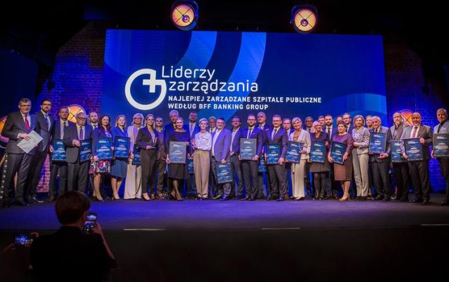 Liderzy zarządzania laureaci zdjęcie grupowe BBf Banking Group 2023