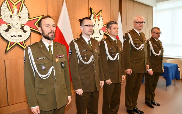 Odznaczeni Płk Artur Bachta, Płk Jarosław Kowal, Płk Arkadiusz Lubas, Płk Witold Owczarek, Płk Robert Ryczek ,Płk Marek Saracyn.