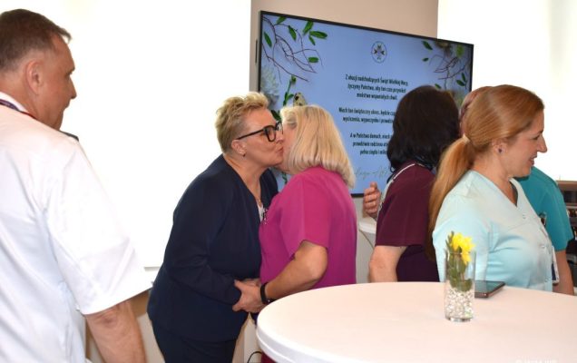 Lidia Wojda podczas spotkania wielkanocnego.