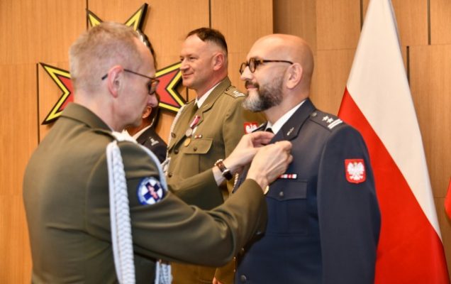 Uroczyste wręczenia medali z okazji Dnia Wojska Polskiego