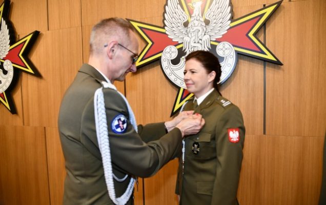 Uroczyste wręczenia medali z okazji Dnia Wojska Polskiego