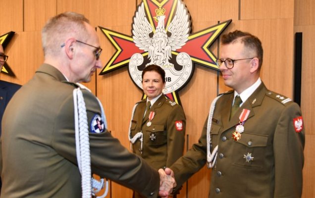 Uroczyste wręczenia medali z okazji Dnia Wojska Polskiego