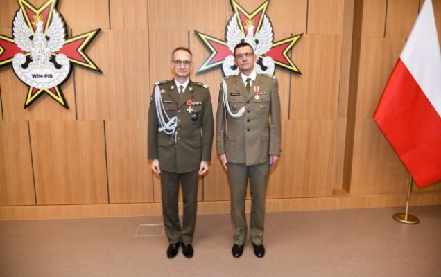 Uroczyste wręczenia medali z okazji Dnia Wojska Polskiego