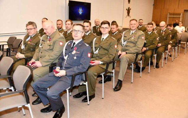 Pracownicy i goście WIM siedzący na auli.