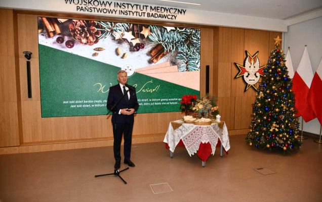 Podsekretarz Stanu w Ministerstwie Obrony Narodowej, Pan Stanisław Wziątek przemawia na auli WIM.