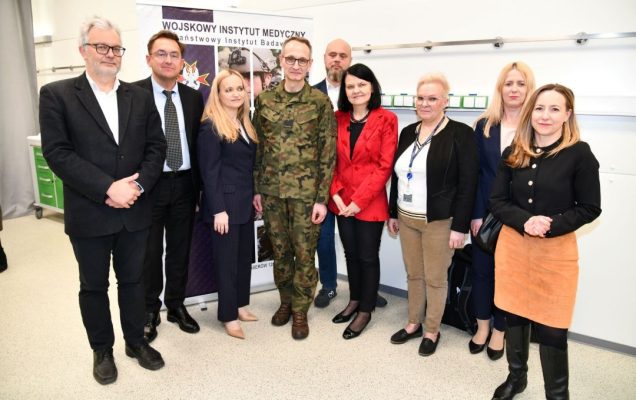 Zdjęcie grupowe z Minister i wiceminister zdrowia.