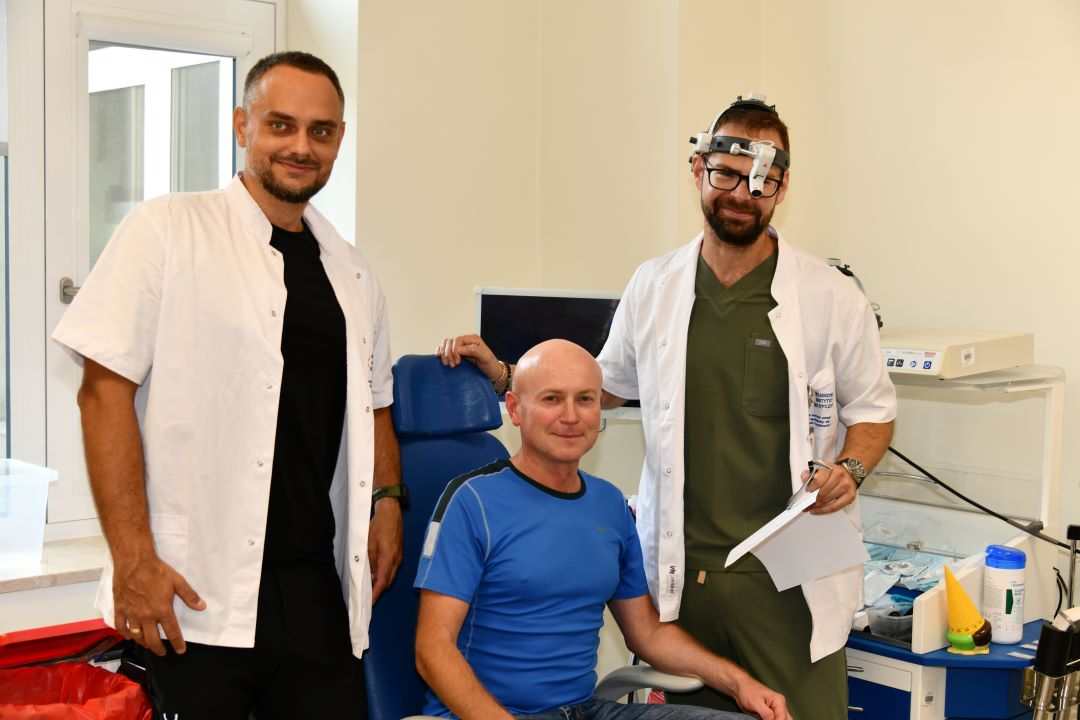 Lekarze WIM razem z weteranem na konsultacji w ramach projektu 